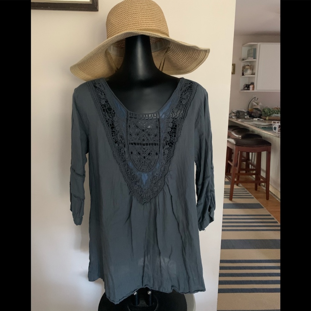 100 % cotton blouse with lace detail